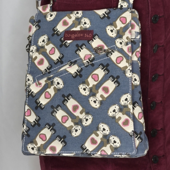 Bungalow 360 Sea Otter Small Messenger Bag w/ Matching Zip Around Wallet - Picture 3 of 15